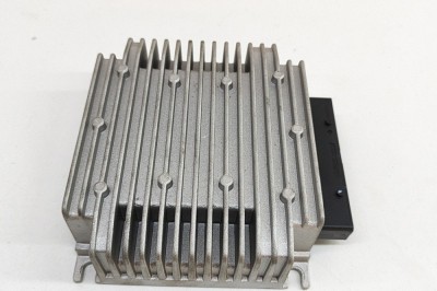 Amplificator de sunet TESLA MODEL X 2016 OEM: 1004833-10-A 27211759 foto