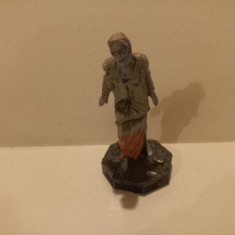 Figurina din rasina - Church Walker - The Walking Dead