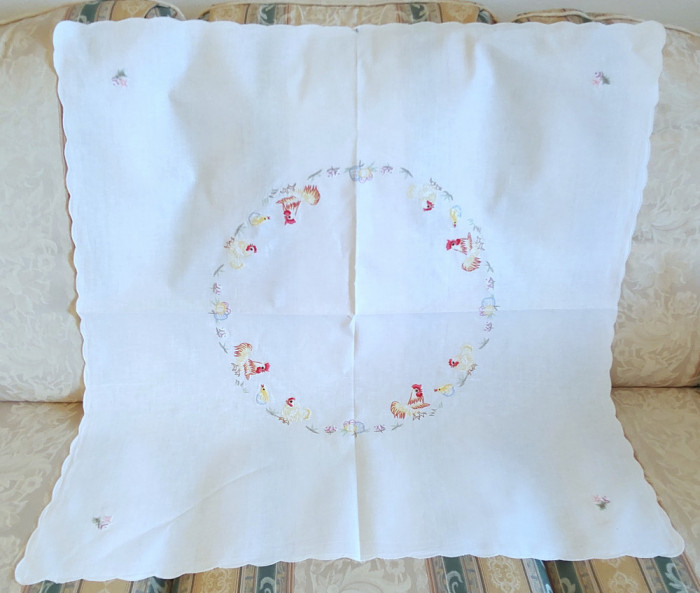 Fata de masa Vintage de Paste cu broderie mecanica