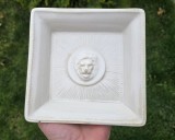 VAS PATRAT VINTAGE DIN CERAMICA ALBA, MODEL CU LEU, JULISKA