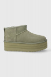 UGG cizme de zăpadă din piele &icirc;ntoarsă Classic Ultra Mini Platform culoarea verde, 1135092