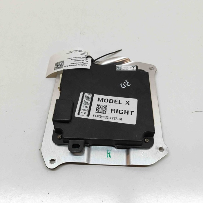 Modul de control ușă dreapta față TESLA MODEL X 2020 OEM: 1050183-00-F 31691409