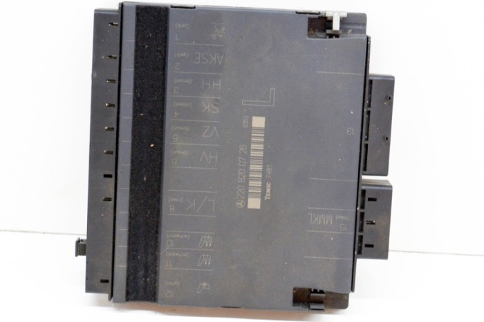 Unitate de control scaun st&acirc;nga față MERCEDES-BENZ S W220 1999 OEM: 2208200726 13795297
