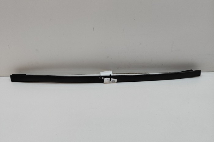 Ornament vertical parbriz dreapta BMW 5 Touring F11 2010 OEM: 7182278 | 22023653