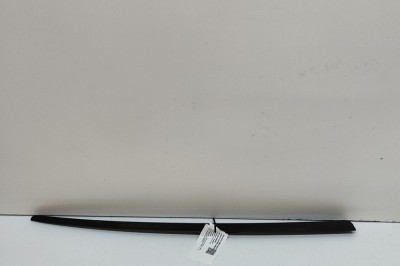 Ornament vertical parbriz st&amp;acirc;nga AUDI A6 Avant 4G5, C7, 4GD 2015 OEM: 4G0854327A | 31459293 foto