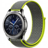 Cumpara ieftin Curea ceas Smartwatch Garmin Fenix 7X / 6X / 5X Plus / 5X / 3 HR / 3, 26 mm iUni Soft Nylon Sport, Grey-Electric Green