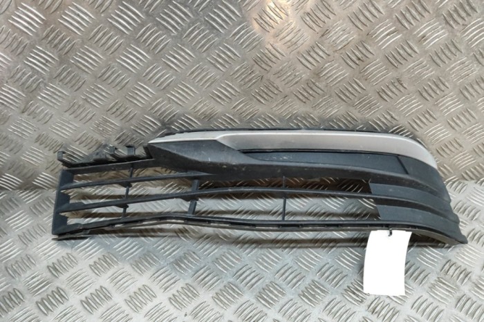 Grila st&acirc;nga față BMW 5 Touring G31 2018 OEM: 7385269,7385261 22770779