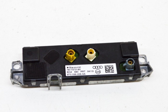 Amplificator de antena AUDI A5 8T3 2013 OEM: 8T0035225AA 14465453