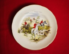 FARFURIOARA DIN PORTELAN FIN, CU MARCAJ ROYAL STUART FINE BONE CHINA D15,5cm