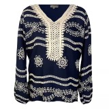Cumpara ieftin Bluza Bleumarin cu Motiv Floral Crem - BMG95