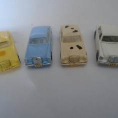 bnk jc Lot 4 masinute Mercedes - plastic - cca 1/87