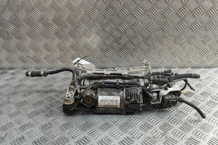 Compresor suspensie pneumatică AUDI Q7 4L 2014 OEM: Off-road | 30973706