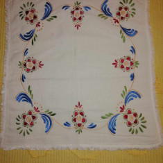 Fata de masa cusatura broderie veche ungureasca maghiara florala 60x55 cm