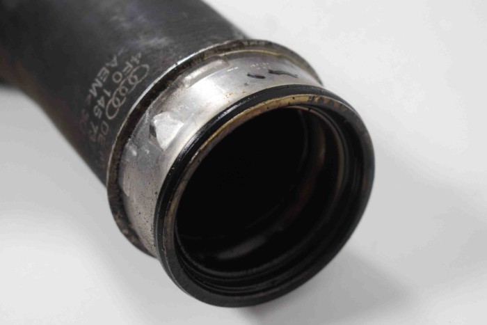 Furtun intercooler dreapta AUDI A6 Avant 4F5, C6 2006 OEM: 4F0145737D