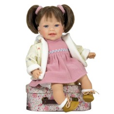 Papusa Nines D&#039;Onil Little Susi cu sunete, parul saten, palton ivory si miros de vanilie 40 cm