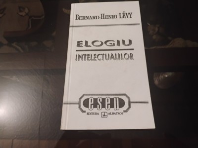 Elogiu intelectualilor foto