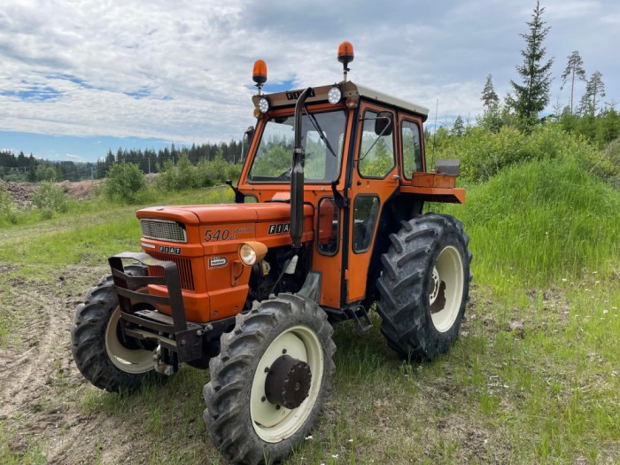 Tractor Fiat 450
