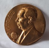 medalia Nicolae Titulescu, politician, diplomat, ministru de externe, președinte al Adunării Generale a Ligii Națiunilor, medalie semnata Gh. Adoc
