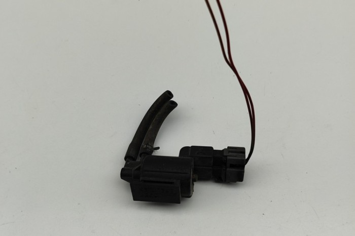 Supapa solenoid MITSUBISHI 3000 GT Coupe Z1_A 1993 OEM: K5T47698 30760290