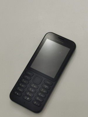 Telefon Nokia 215 negru folosit rm-1111 foto