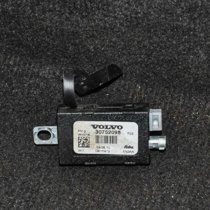 Amplificator de antena VOLVO XC90 I 2010 OEM: 30752098 | 2152729