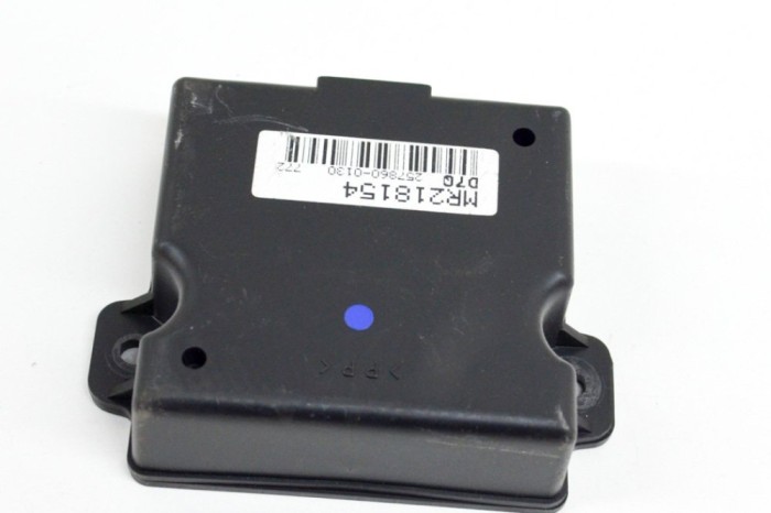 Unitate de control Gateway MITSUBISHI PAJERO III V7_W, V6_W 2003 OEM: 257860-0130,MR218154 13833333