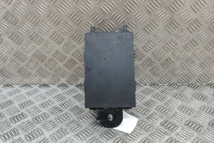 Modul panou de siguranțe VOLVO V90 II 2018 OEM: 31682732 28313577