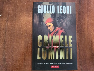 Crimele luminii de Giulio Leoni foto