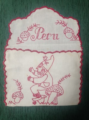 Veche broderie tip plic de depozitare pentru obiecte mici sau de croitorie foto