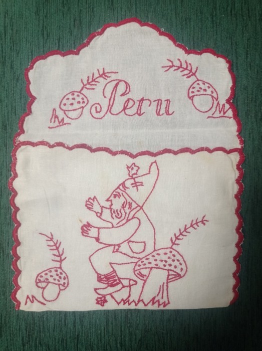 Veche broderie tip plic de depozitare pentru obiecte mici sau de croitorie