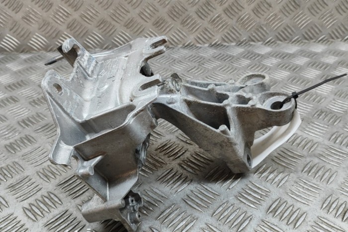 Suport motor st&acirc;nga RENAULT ZOE BFM_ 2020 OEM: 112223722R,112332399R,112119667R | 25833305