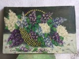 arta / tablou / colectie - Pictura in ulei pe panza fara rama natura statica cu flori de liliac in cos realizat in a doua jumatate a sec XX !
