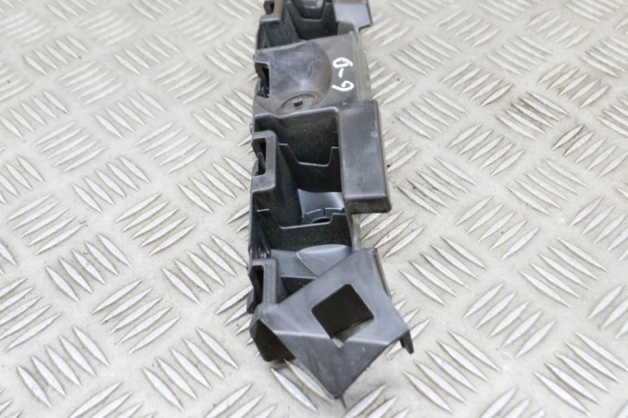Suport bara de protecție dreapta spate SKODA KAROQ NU7 2021 OEM: 57A807394 15309203