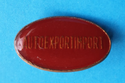 Insigna Epoca de Aur 1970 - AUTO - Export Import Romania - varianta email rosu foto