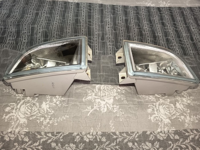 Proiectoare halogen ceață Skoda Fabia 1 (1999 și 2004)