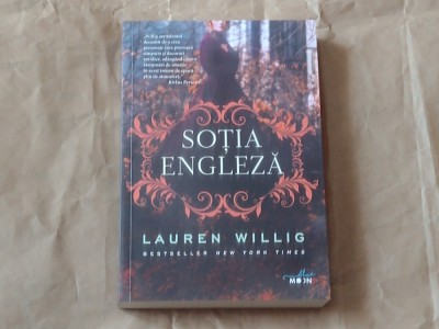 LAUREN WILLIG - SOTIA ENGLEZA foto