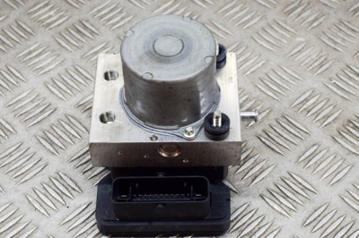 Pompa ABS TESLA MODEL 3 2021 OEM: 1044745-00-B 14976723 foto