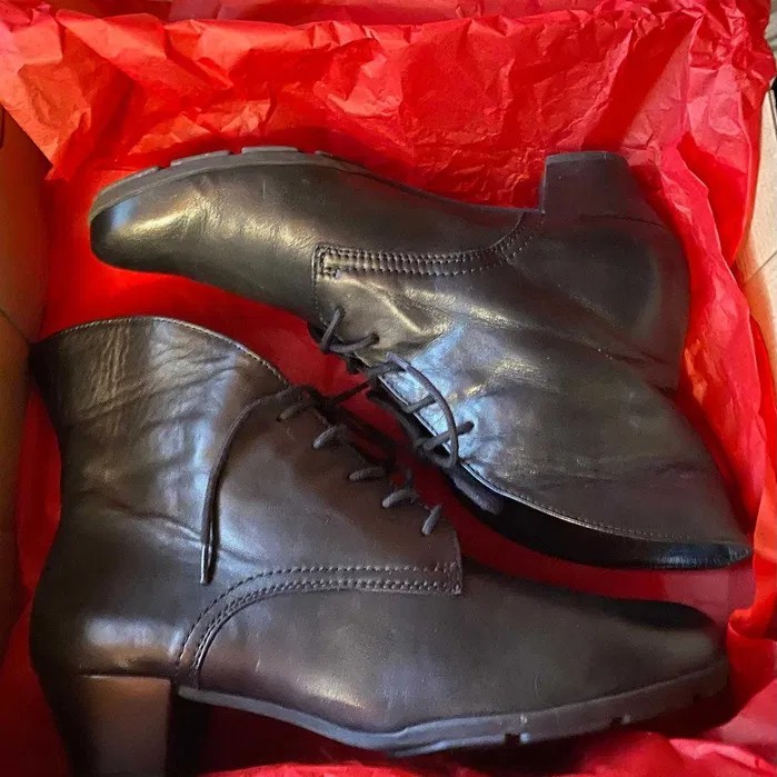Botine marca GABOR 38