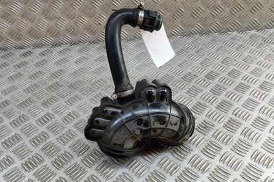 Rezonator de admisie BMW 3 F30, F80 2011 OEM: 991000768,8573994 31541758 foto