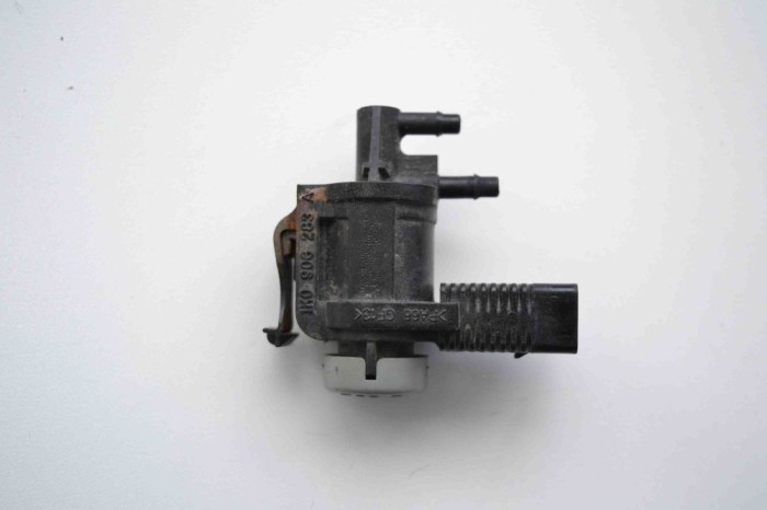 Supapa solenoid VW AMAROK 2H_, S1B 2010 OEM: 1K0906283A 2347675