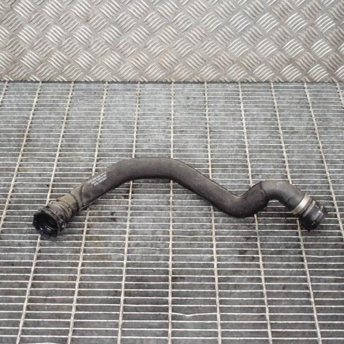 Furtun radiator răcire dreapta AUDI Q5 8R 2012 OEM: 8R0122101C 3522973