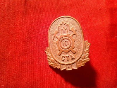 Insigna CTA Pompieri - incompleta - are doar baza metalica , h=3cm foto
