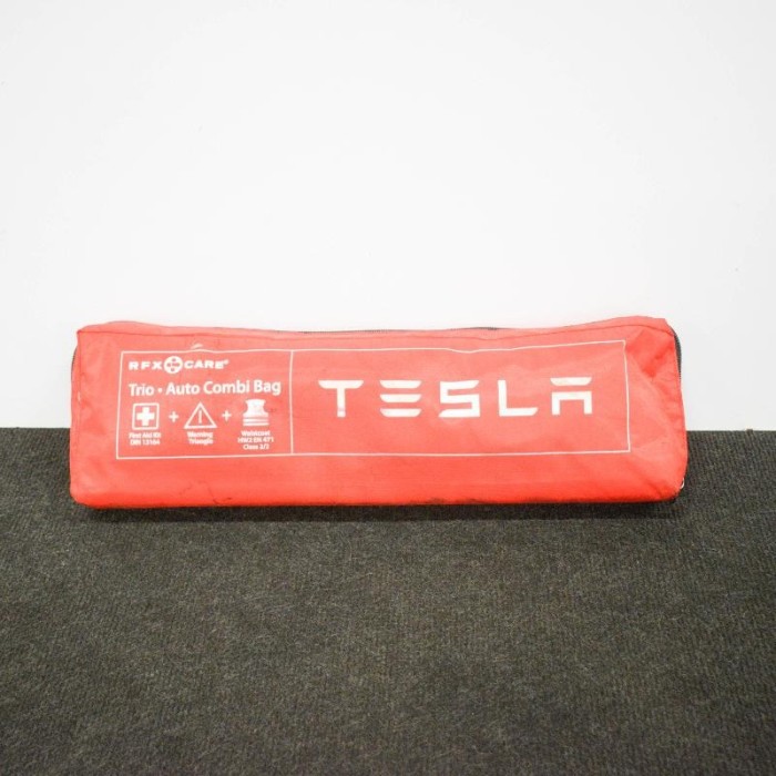 Trusa de prim ajutor TESLA MODEL S 2014 10050774