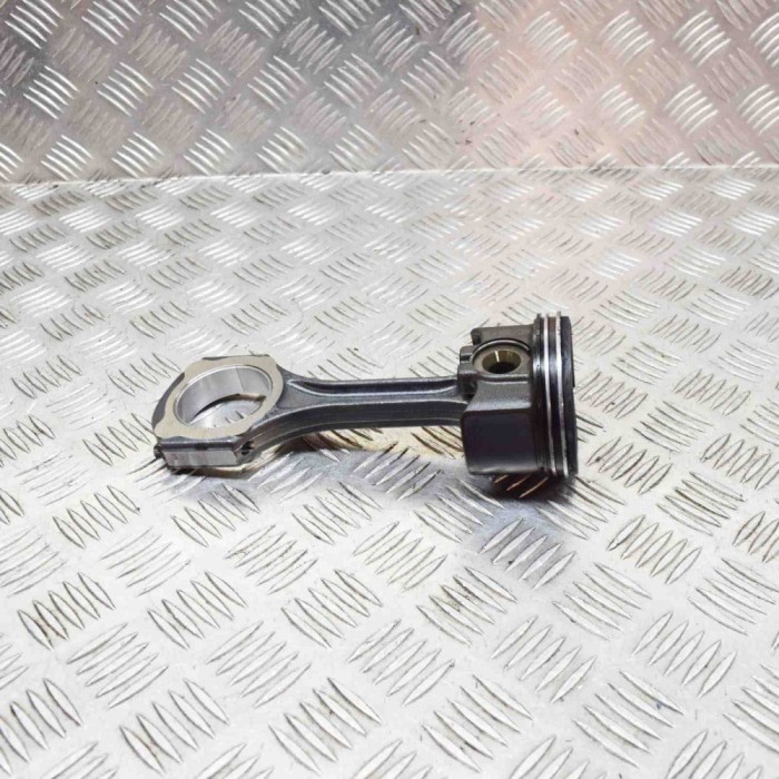 Piston MERCEDES-BENZ C Coupe C205 2018 OEM: A6510301917,A6510300020