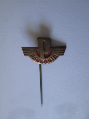 Insigna/pin Ungaria:Logo/sigla/simbol motocicleta Pannonia anii 60 foto