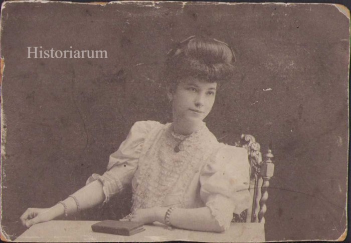 HST P2/516 Poză 1888 femeie studio Dudinski Craiova