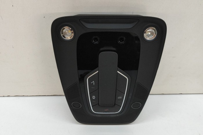 Iluminare interioară AUDI Q7 4M 2020 OEM: 4M0947135DQ,5Q0951177,28466060,5Q0951172 | 31968591