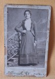 Doamna - poza pe carton, fotografie veche de colectie, anii 1900, atelier P. Daniel - Piatra Neamt