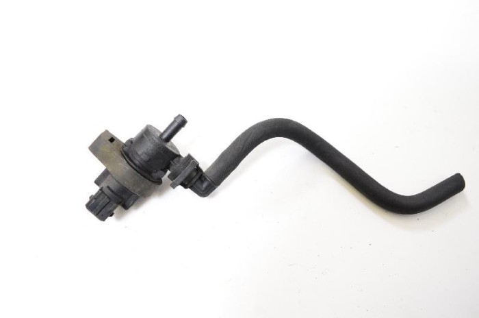 Supapa solenoid BMW 7 E38 2000 OEM: 1433602 2762438