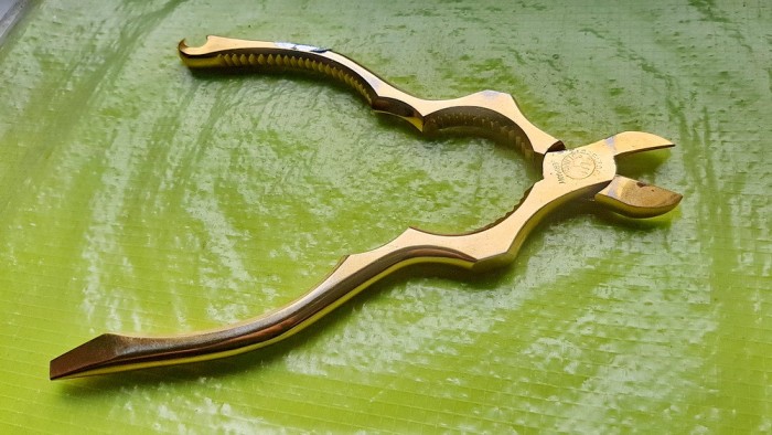 G313-Cleste DREIZACK SOLINGEN Germany pt. fructe de mare cu spargator, dalta si desfacator-Scula multifunctionala de mana. Otel aurit, calitate.